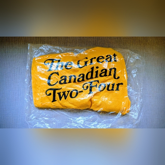 Brand New “The Great Canadian Two-Four” Shirt - Men's Large - Picture 1 of 3